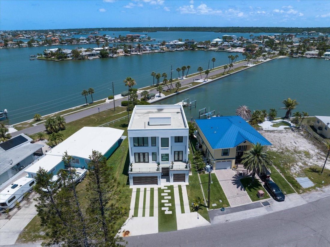 House in Madeira Beach, Florida, United States 3 - 15690366