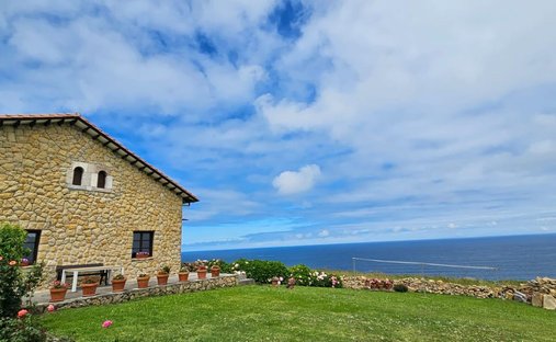 Maison à San Vicente de la Barquera, Cantabrie, Espagne 1