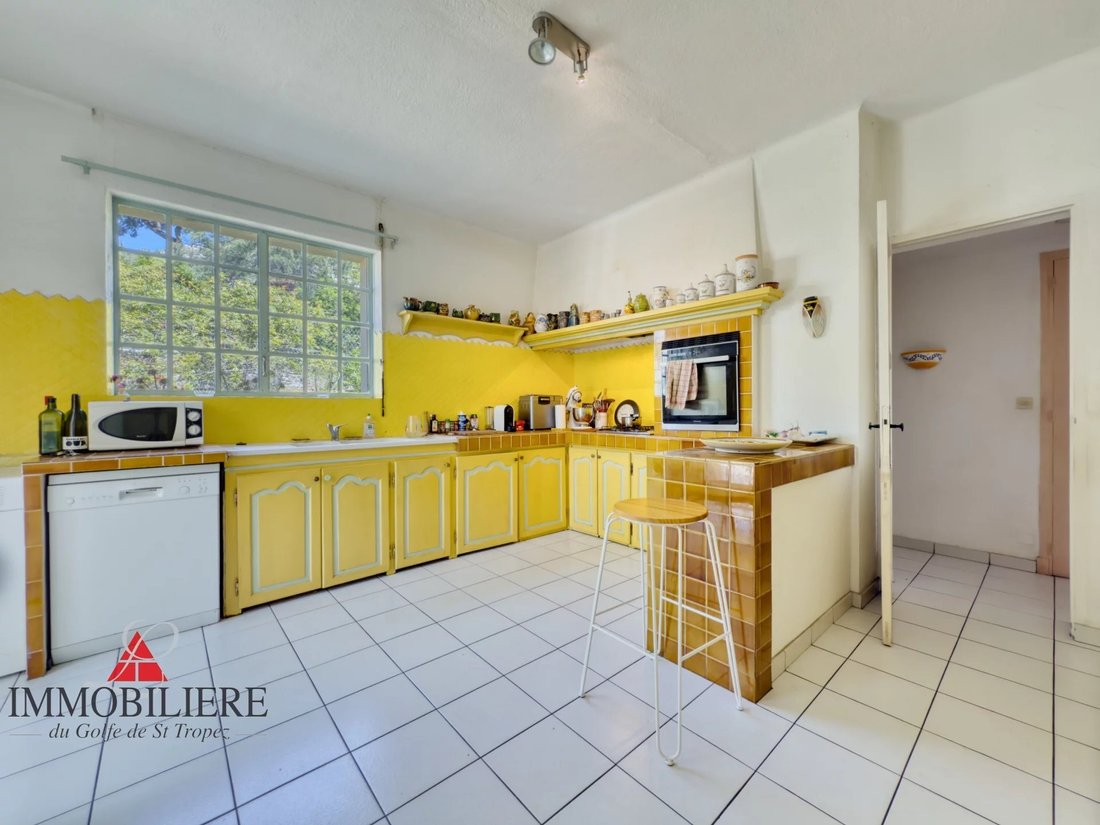 Villa in Nartelle-Noyer-Bellevue-bd des Sardinaux, Sainte-Maxime, France 4 - 15689055