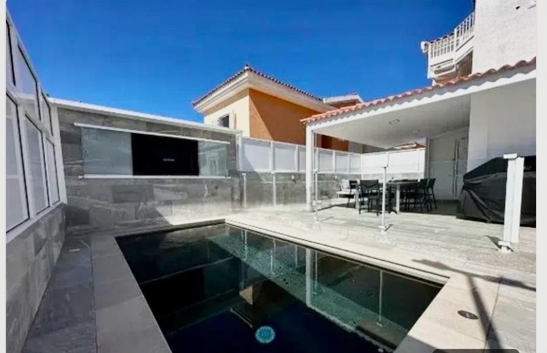 Chalet in San Bartolome de Tirajana, Canary Islands, Spain 1 - 15688889