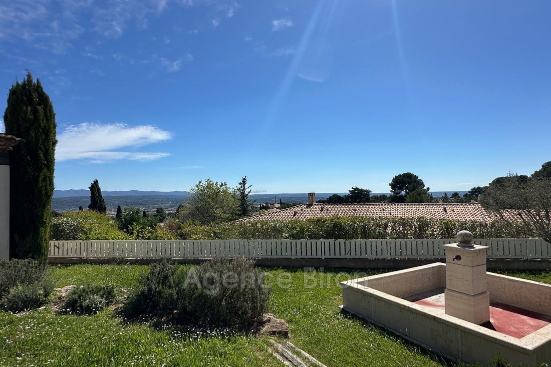 Villa in Plateau de Puyricard-La Trévaresse, Aix-en-Provence, France 2 - 15689109