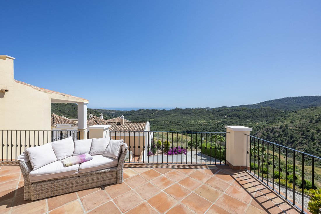 Townhouse in Benahavis, Andalusia, Spain 5 - 15690983