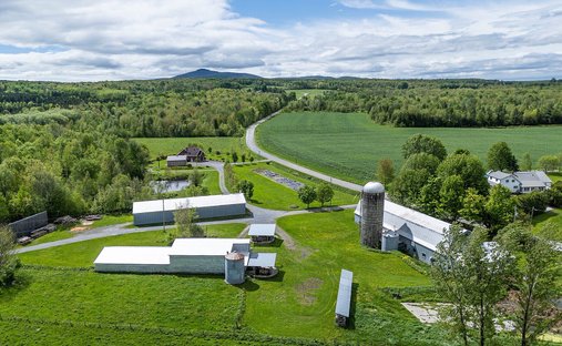 House in Dunham, Quebec, Canada 1