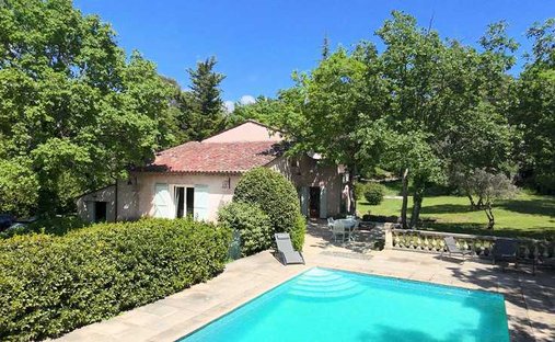 Villa in Saint-Cézaire-sur-Siagne, Provence-Alpes-Côte d'Azur, France 1