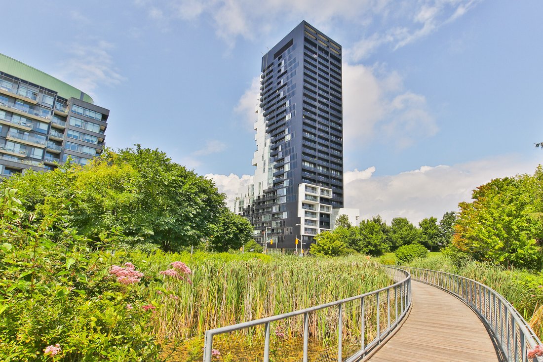 Condo in Toronto, Ontario, Canada 4 - 15690776