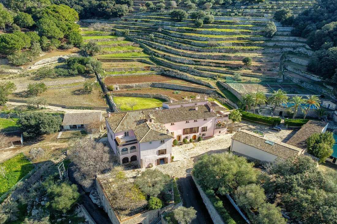 Estate in Esporles, Balearic Islands, Spain 2 - 15688702