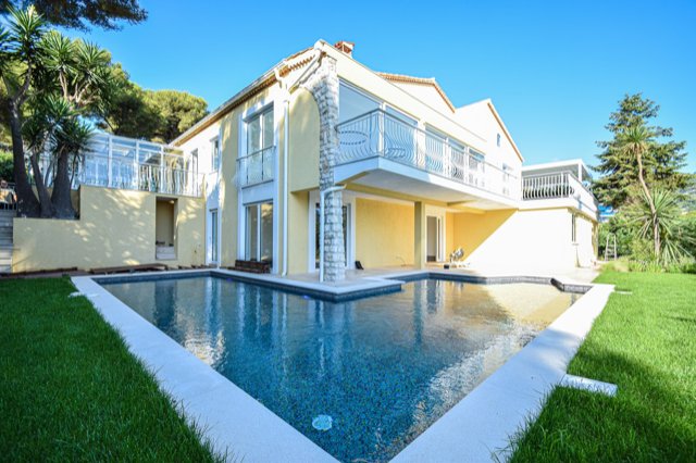 Villa in Cabbe-Saint Roman, Roquebrune-Cap-Martin, France 1 - 15689873