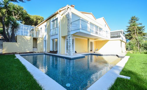 Villa in Cabbe-Saint Roman, Roquebrune-Cap-Martin, France 1