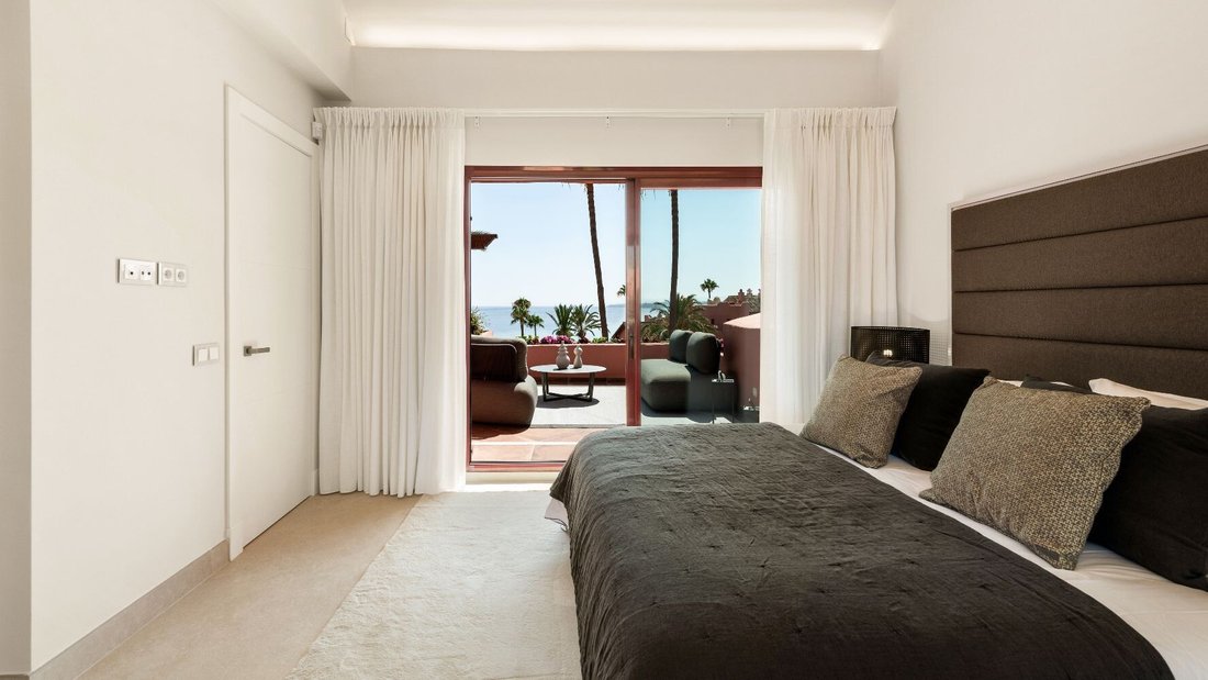 Apartment in Gualdalmansa, Estepona, Andalusia 3 - 13137997
