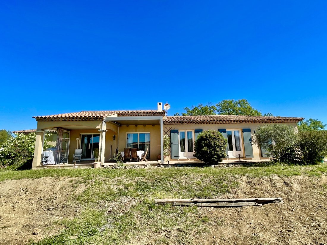 Villa in Bagnols-en-Forêt, Provence-Alpes-Côte d'Azur, France 3 - 15689931