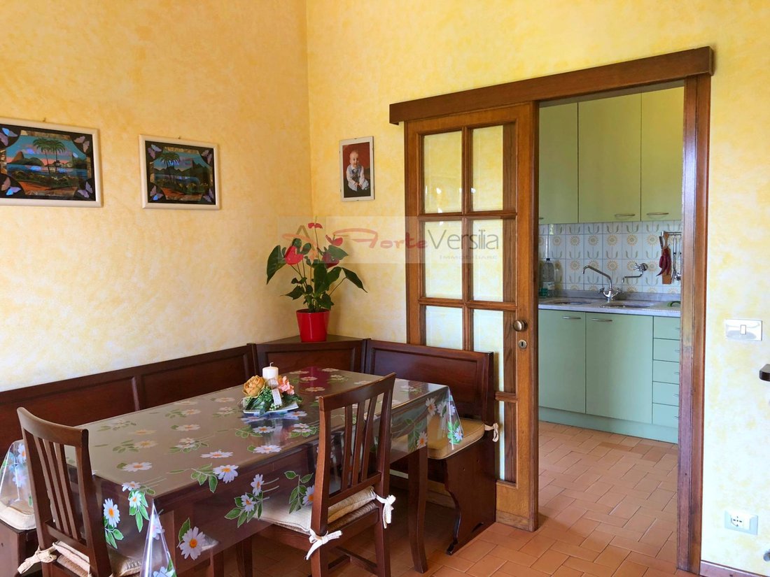 Villa in Caranna-Vaiana, Forte dei Marmi, Tuscany 3 - 15690505