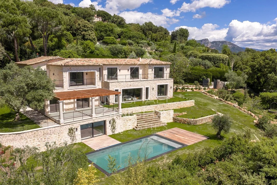 Villa in Saint-Paul-de-Vence, Provence-Alpes-Côte d'Azur, France 1 - 15634768