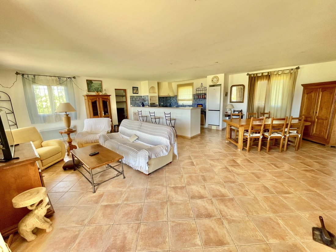 Villa in Bagnols-en-Forêt, Provence-Alpes-Côte d'Azur, France 4 - 15689931