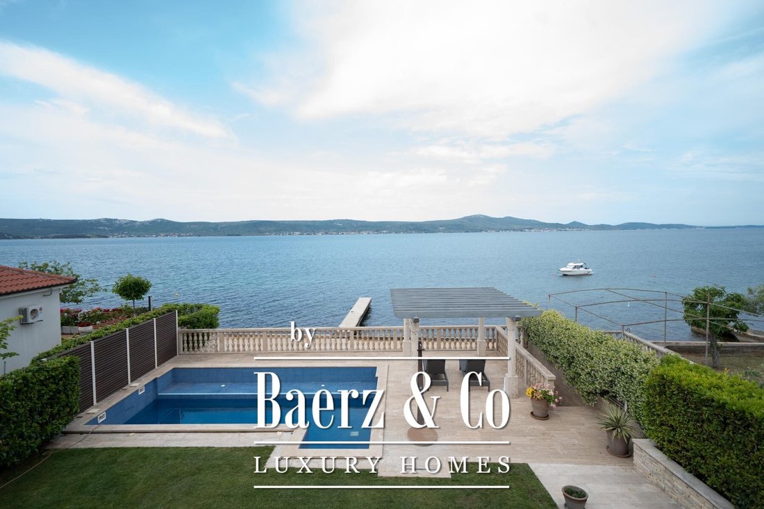 Villa in Sveti Filip i Jakov, Zadar County, Croatia 1 - 15690832