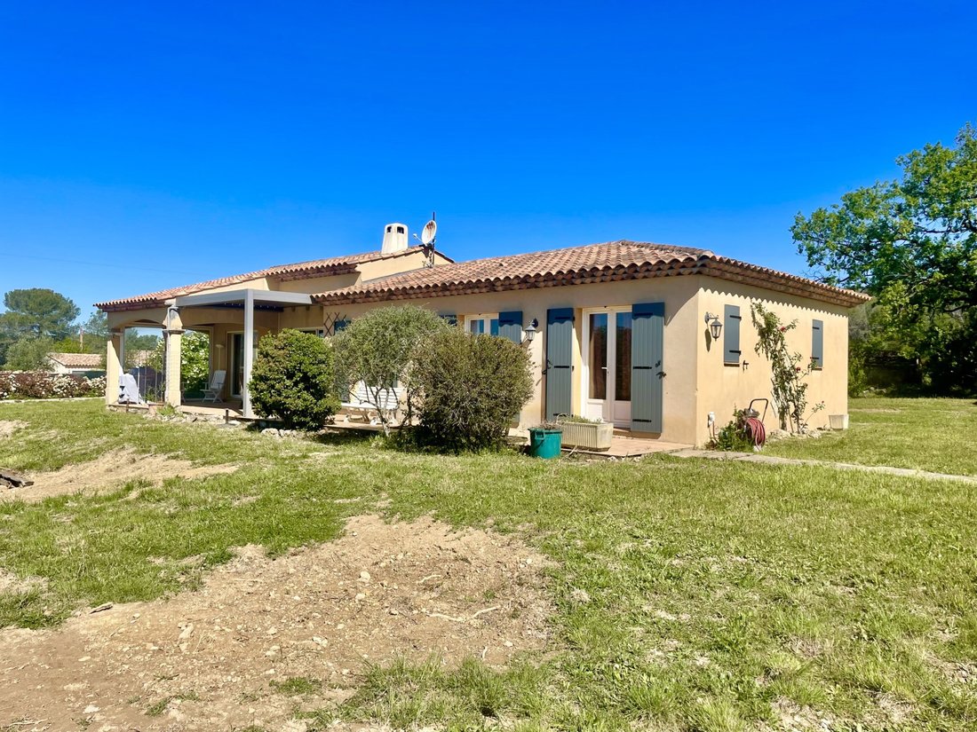 Villa in Bagnols-en-Forêt, Provence-Alpes-Côte d'Azur, France 2 - 15689931