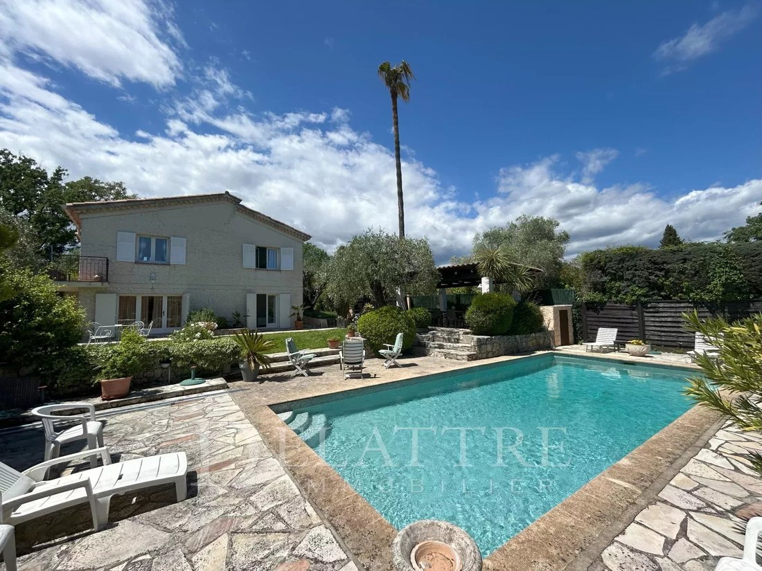 Villa in Opio, Provence-Alpes-Côte d'Azur, France 1 - 15689038