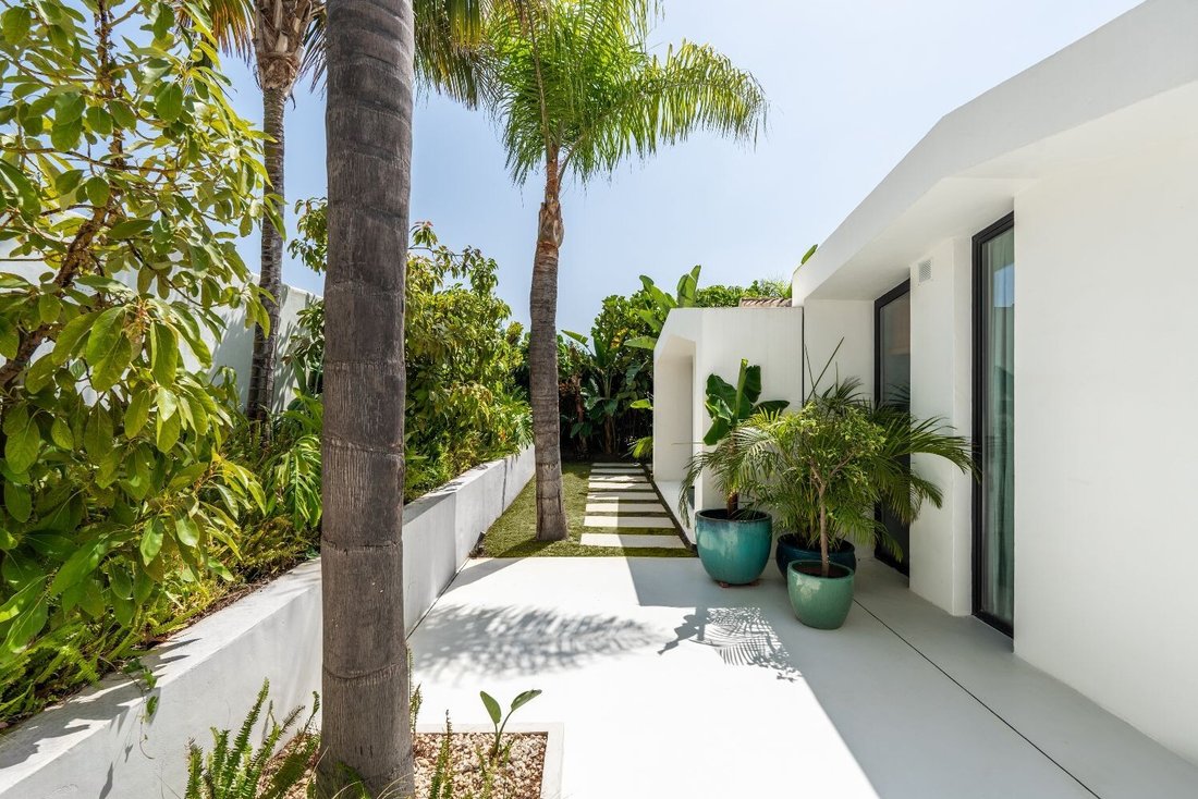 Villa in Nueva Andalucia, Marbella, Spain 5 - 14745451