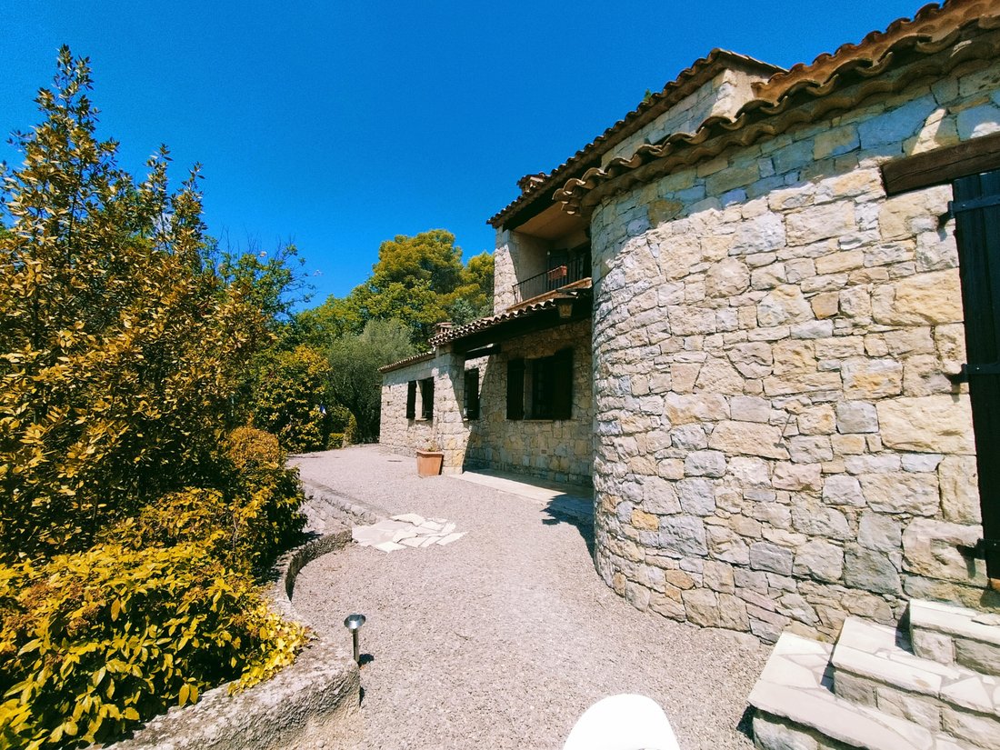 Villa in Fayence, Provence-Alpes-Côte d'Azur, France 2 - 15689699