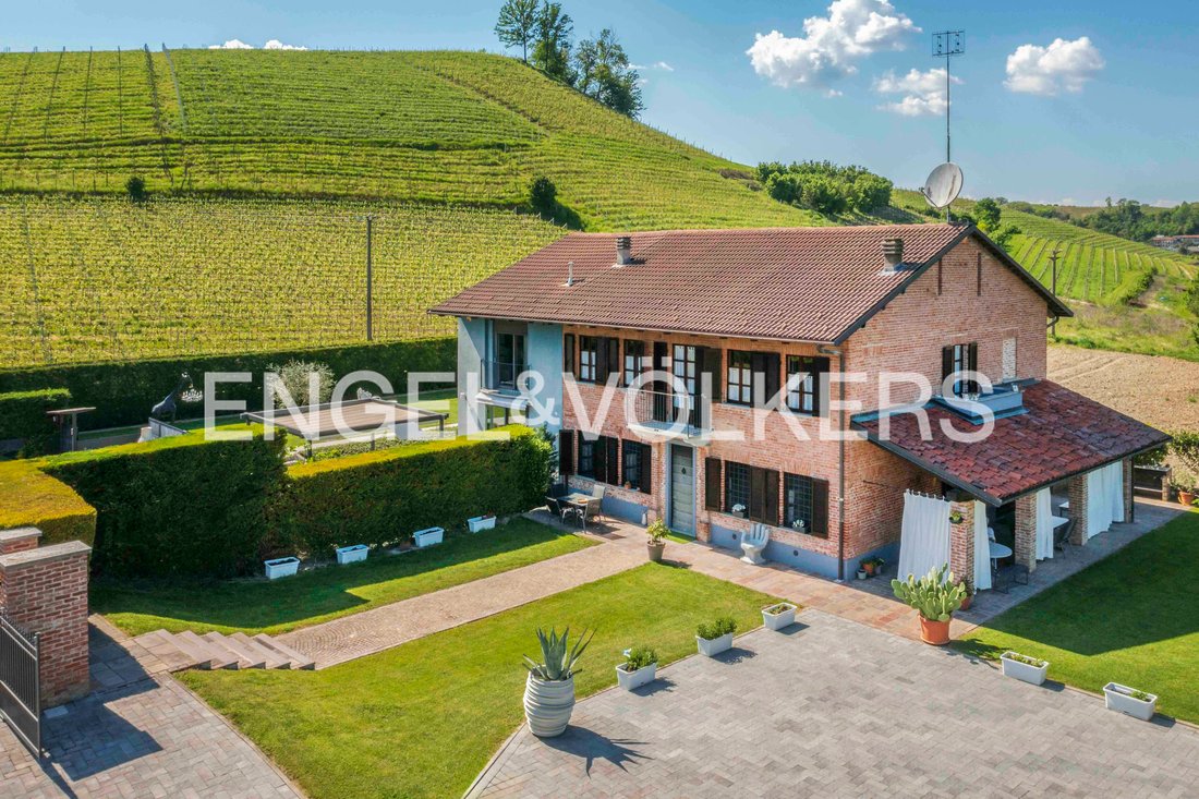 Villa in Priocca, Piedmont, Italy 1 - 15691794
