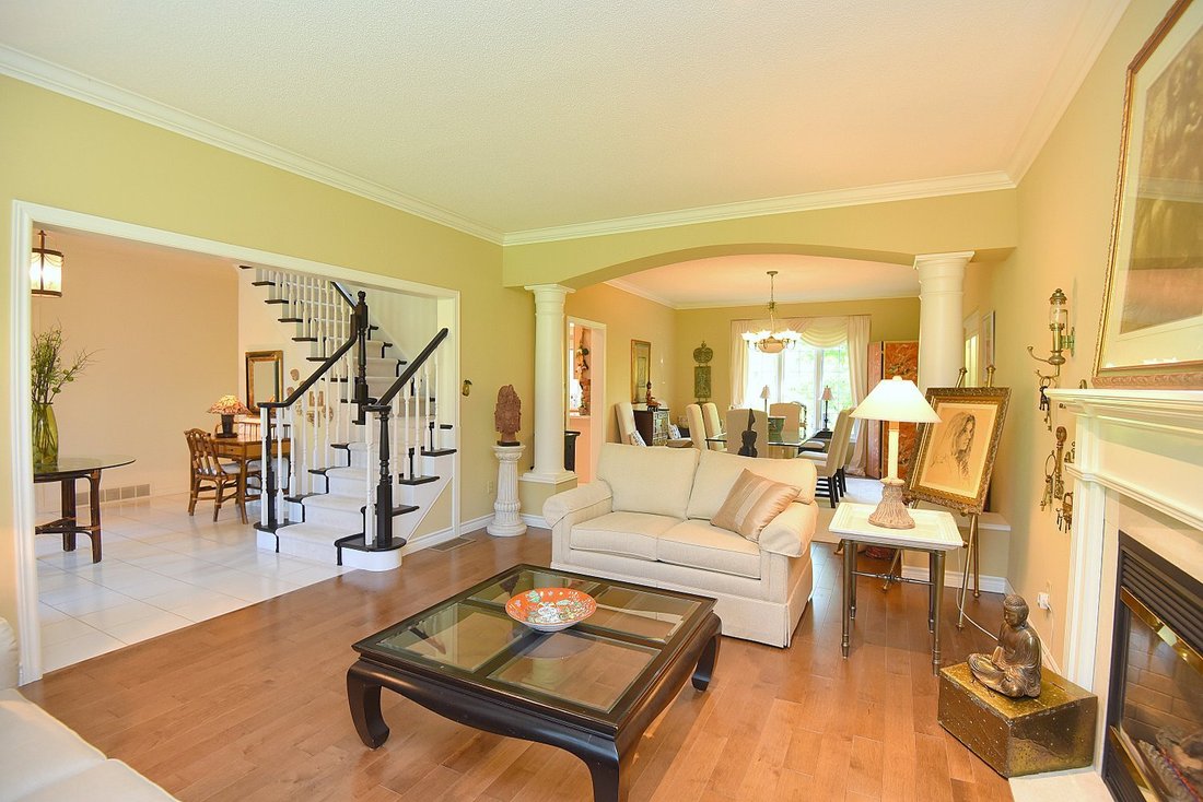 House in Hamilton, Ontario, Canada 5 - 15692404