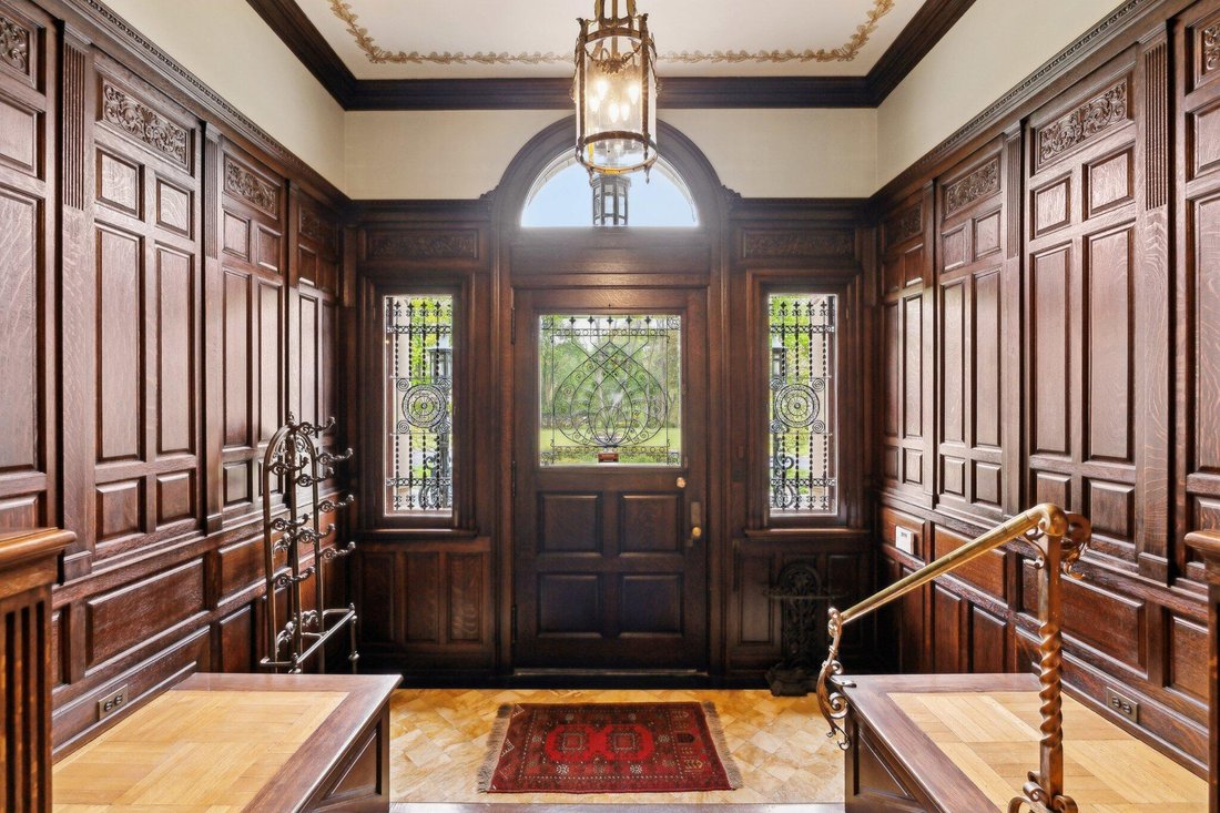 House in Milwaukee, Wisconsin, United States 5 - 15692611