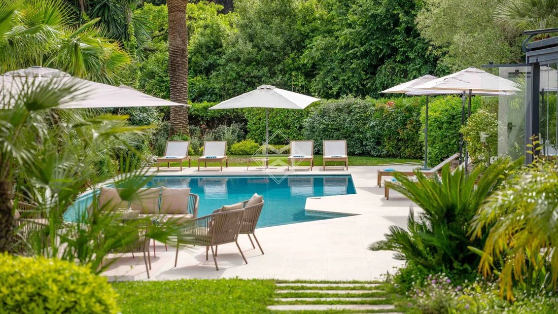 Villa in Zone Est Diffuse, Saint-Tropez, France 3 - 15692273