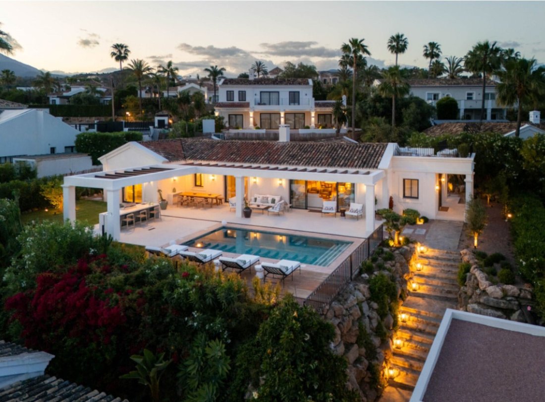 Villa in Puerto Banus, Marbella, Spain 1 - 15692284