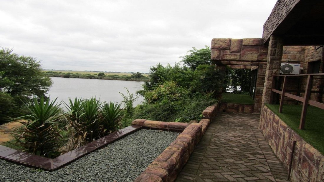 House in Vanderbijlpark, Gauteng, South Africa 5 - 15692530