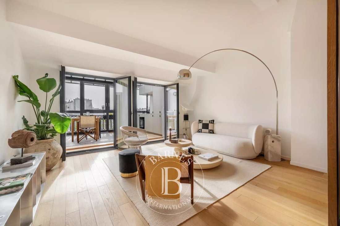 Apartment in Arts et Métiers, Paris 3e Arrondissement, Paris 3 - 15692318