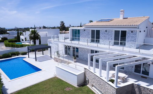 Villa in Carvoeiro, Algarve, Portugal 1