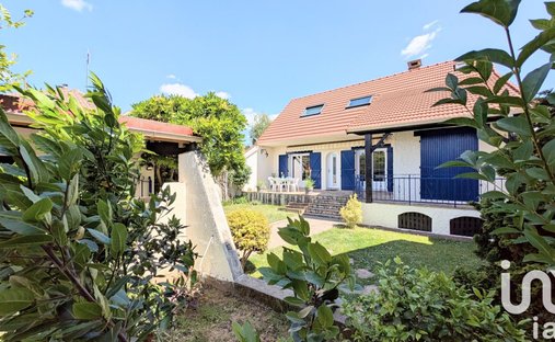 House in Cluny-Longjumeau, Savigny-sur-Orge, France 1