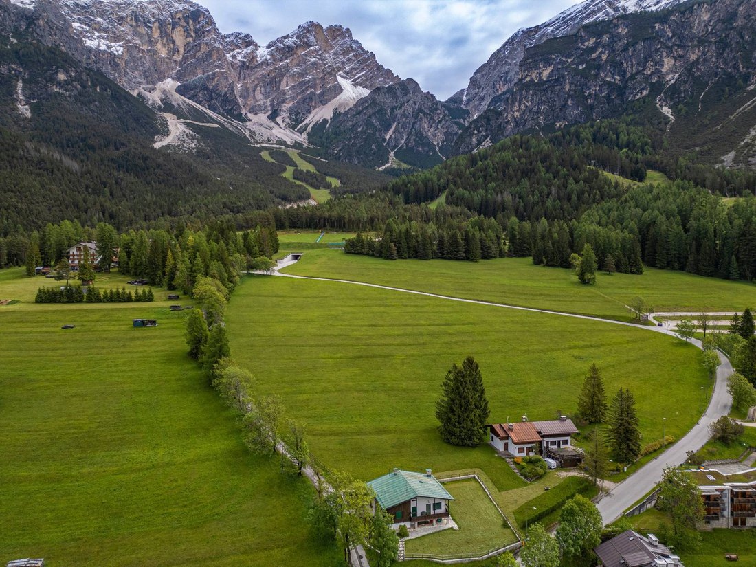 Land in Cortina d'Ampezzo, Veneto, Italy 2 - 15692698