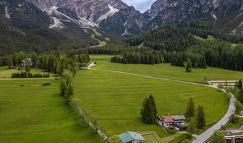 Land in Cortina d'Ampezzo, Veneto, Italy 1