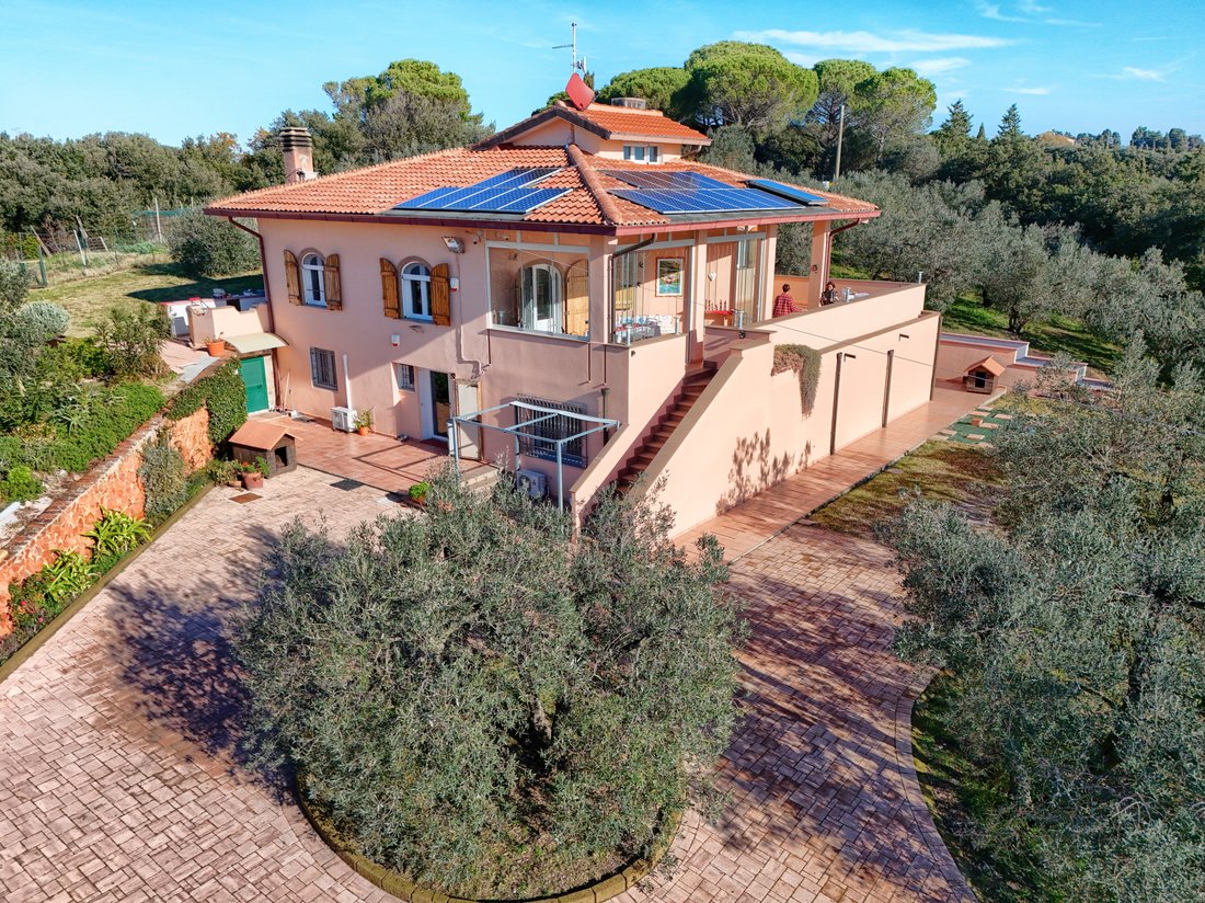 Villa in Rosignano Marittimo, Tuscany, Italy 4 - 15692694