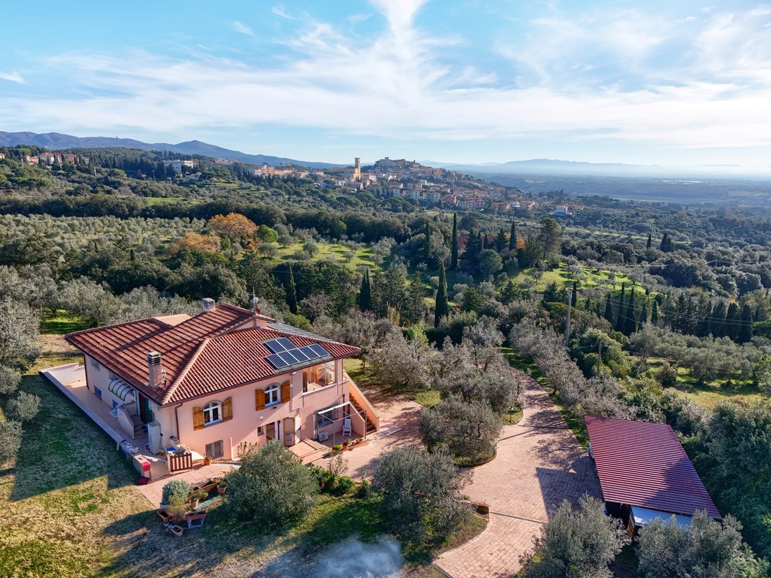 Villa in Rosignano Marittimo, Tuscany, Italy 1 - 15692694