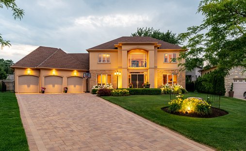 House in Niagara Falls, Ontario, Canada 1