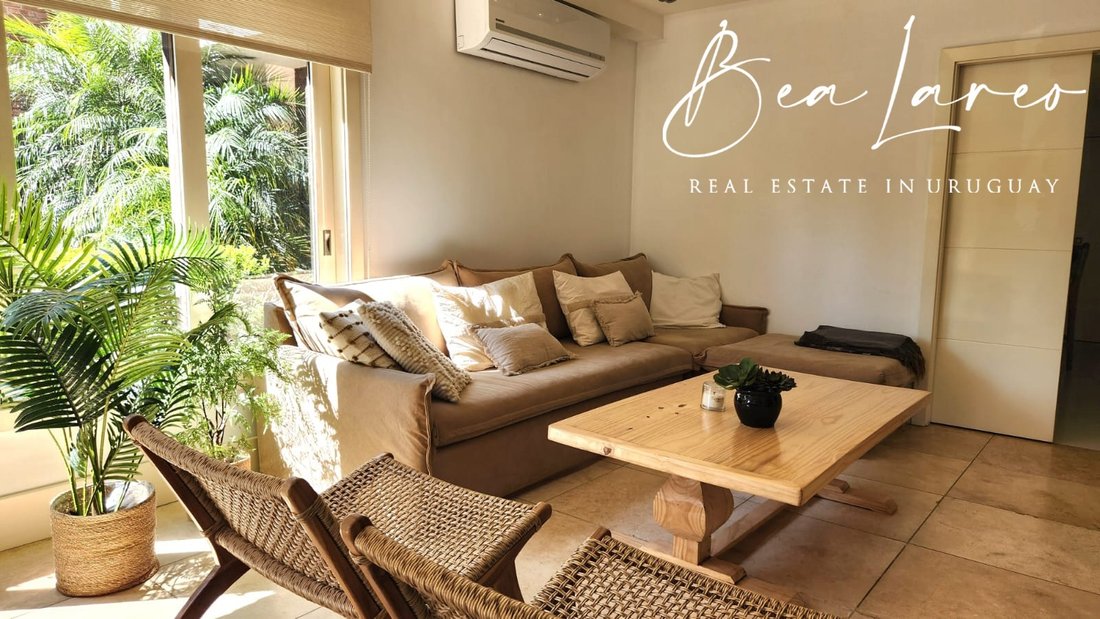 Apartment in Montevideo, Departamento de Montevideo, Uruguay 4 - 15694495