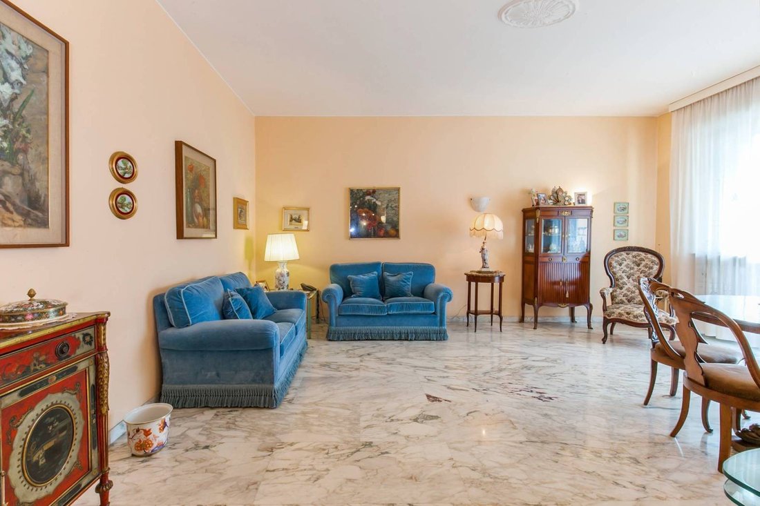 Apartment in Romagna, Milan, Italy 1 - 15694864