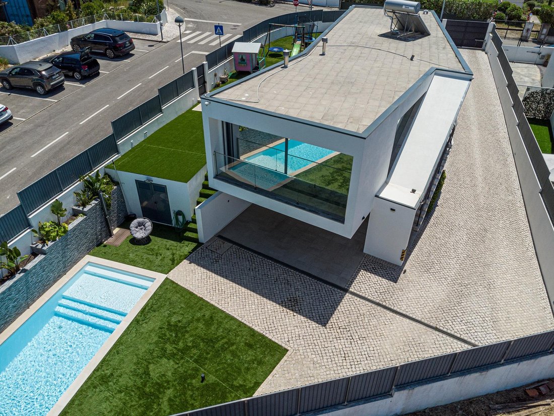 Villa in Sesimbra (Castelo), Setubal, Portugal 1 - 15695901