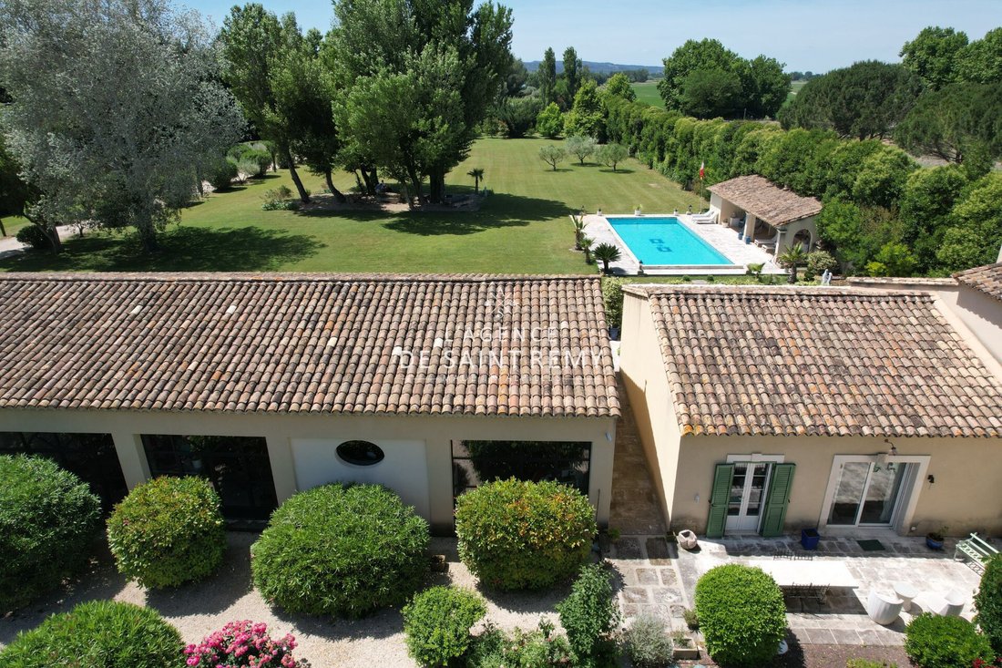 Villa in Saint-Rémy-de-Provence, Provence-Alpes-Côte d'Azur, France 3 - 15195203