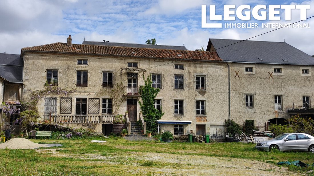 L’Île Enchantée: A Timeless Château on Its Own River Island