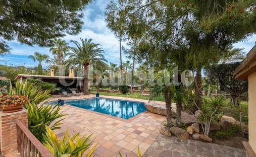 Villa in Naquera / Naquera, Valencian Community, Spain 1
