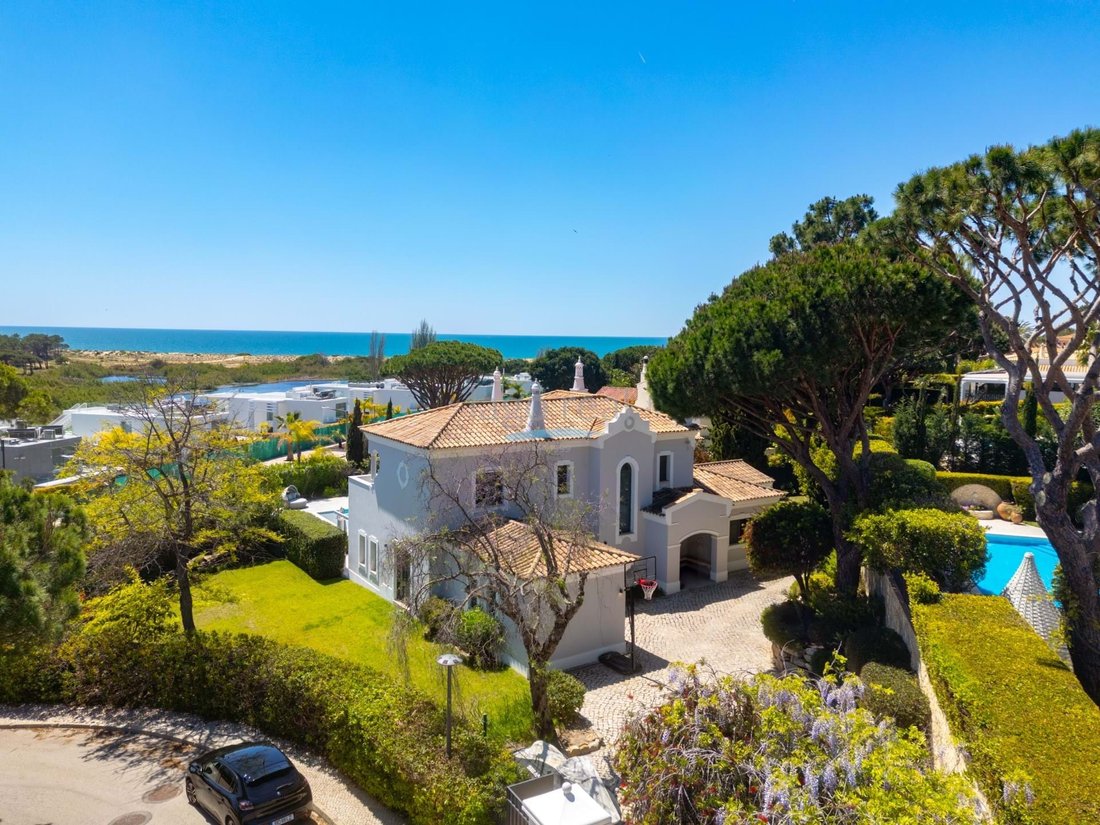 Villa in Vale do Lobo, Almancil, Portugal 2 - 15693638