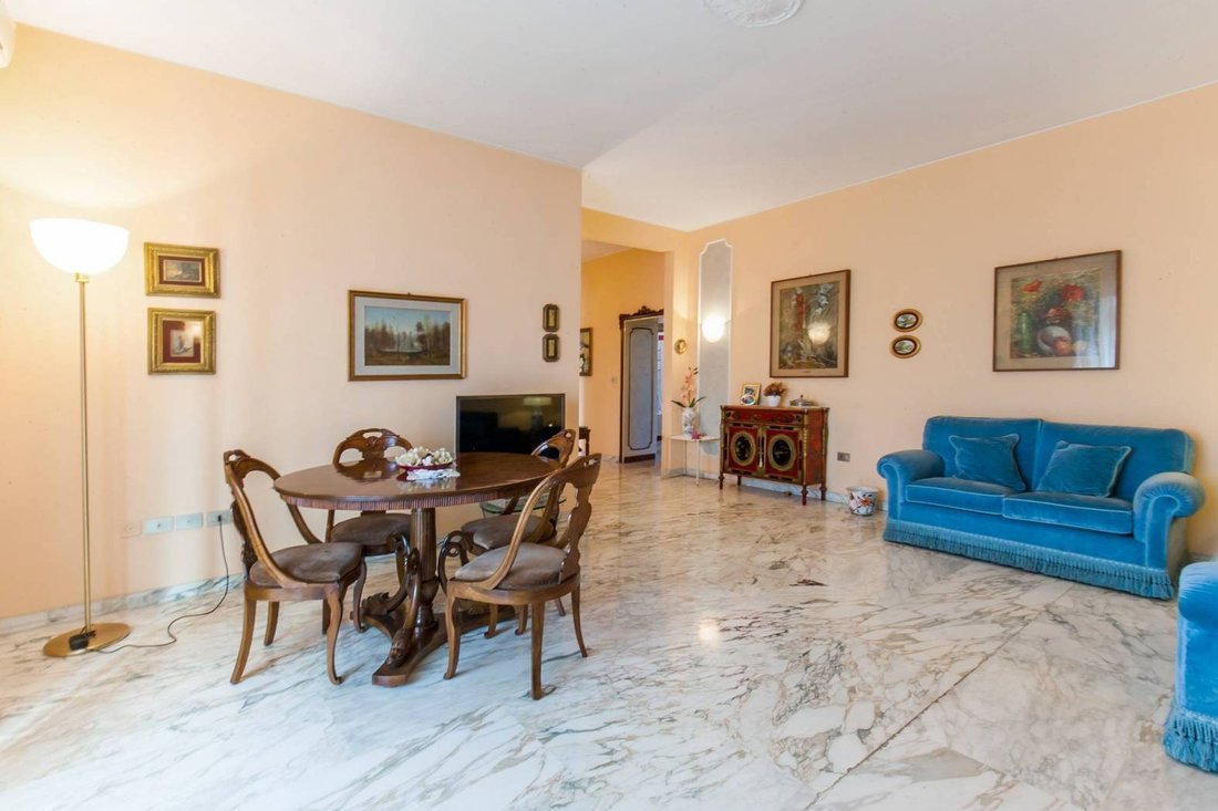 Apartment in Romagna, Milan, Italy 2 - 15694864