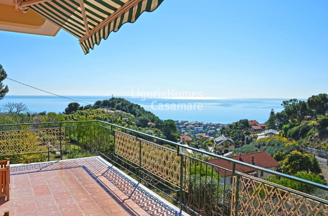 Villa in Bordighera, Liguria, Italy 1 - 11297157