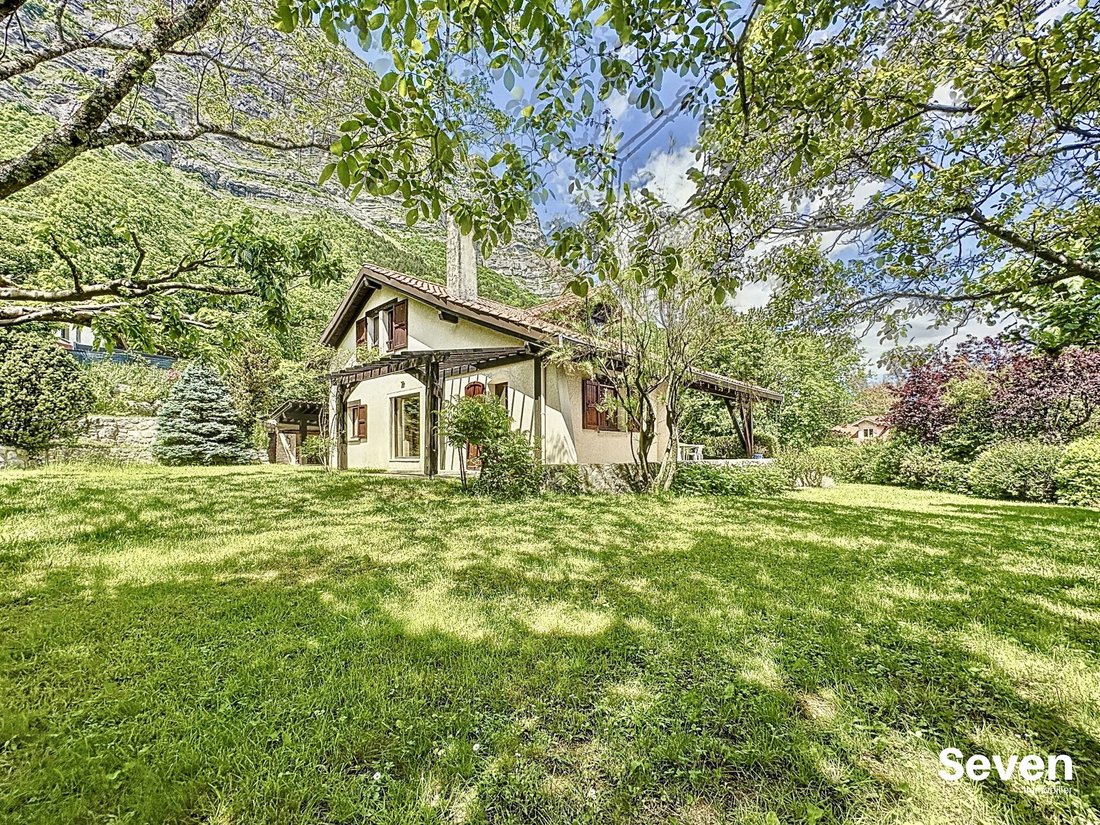 House in Saint-Paul-de-Varces, Auvergne-Rhône-Alpes, France 4 - 15695744