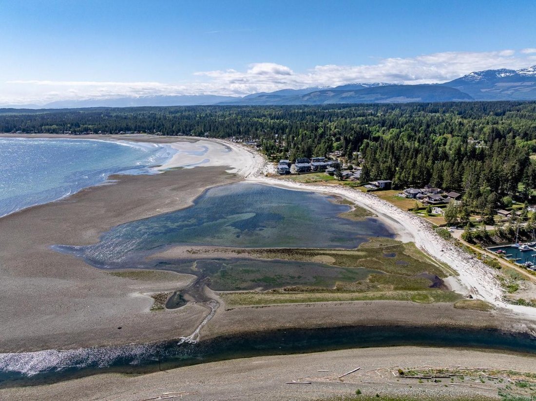 House in Black Creek, British Columbia, Canada 4 - 15693185