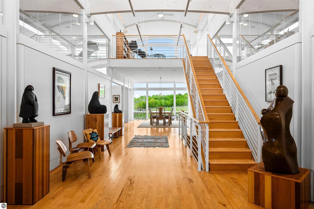 House in Traverse City, Michigan, United States 4 - 15693083