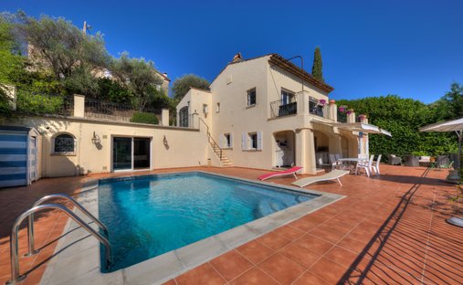 Villa in Saint Paul de Vence, Provence-Alpes-C�te d'Azur, France 1