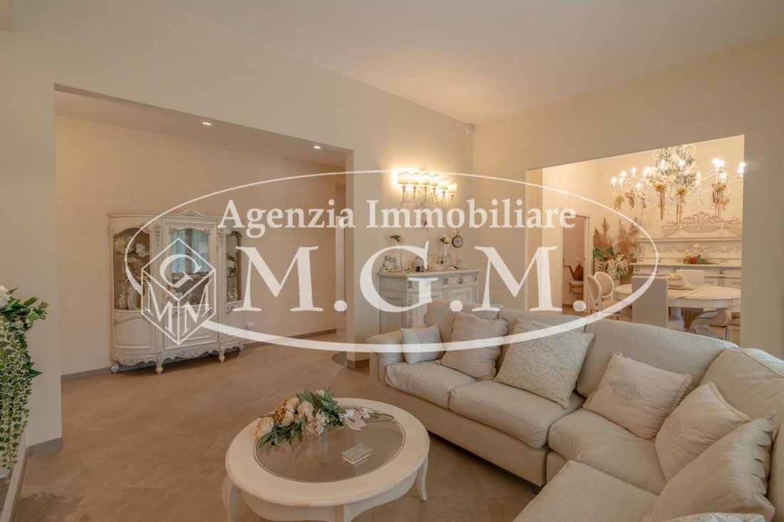 Townhouse in Ponsacco, Tuscany, Italy 2 - 15694408